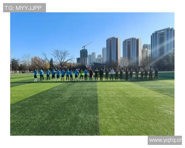 大学校园里的足球明星如何在学业与梦想之间找到平衡